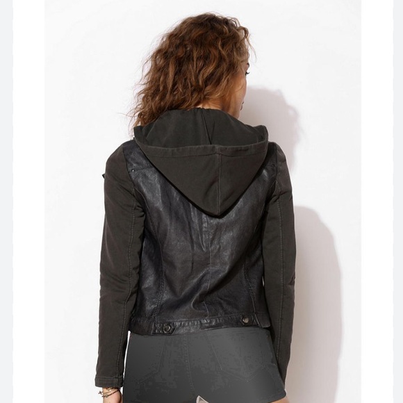 Silence and noise vegan leather and fleece hooded moto jacket XS urban outfitter - Picture 2 of 6